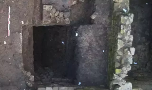 Ev değil gizli bir banka! Arkeolojik kazılarda 90 kilo para bulundu