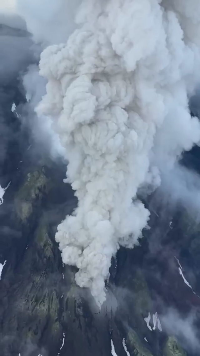 Krasheninnikov Yanardağı 500 yıl sonra faaliyete geçti