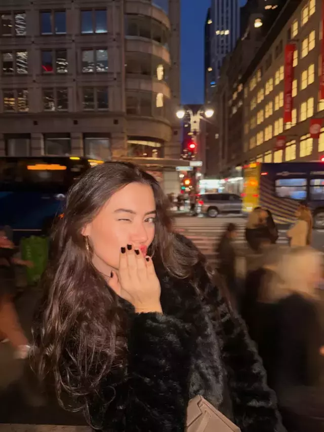 Türkiye güzeli Cemrenaz Turhan Amazon Film Stüdyoları'nda işe girdi