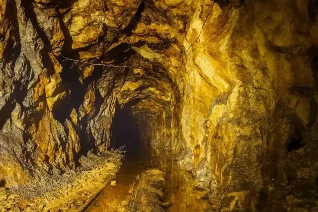 Trilyonluk keşif: Toprağın altından servet fışkırdı Trilyonluk keşif: Toprağın altından servet fışkırdı