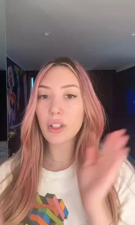 Yasmin Erbil hasta yatağında sıkılınca imajını değiştirdi Yasmin Erbil hasta yatağında sıkılınca imajını değiştirdi